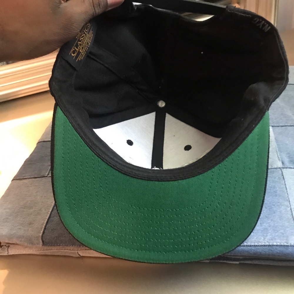 GATHAM HAT - Picture 2 of 4